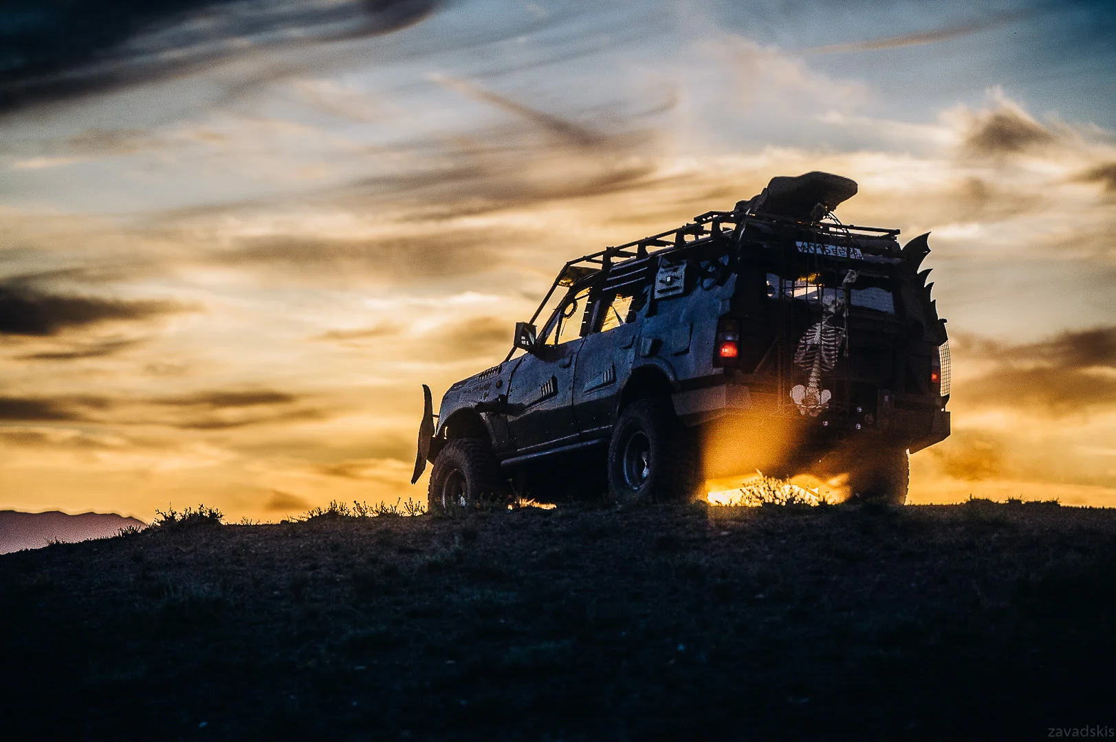 Black SUV, Landscape – Automotive Photography Portfolio