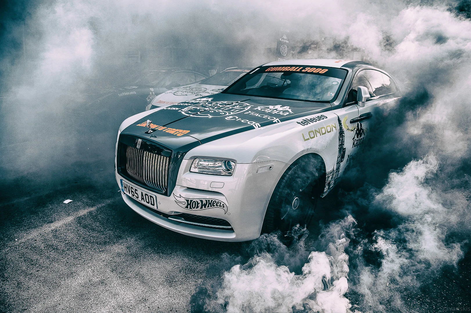 Black Car, Elegant Composition – Car Advertising Image