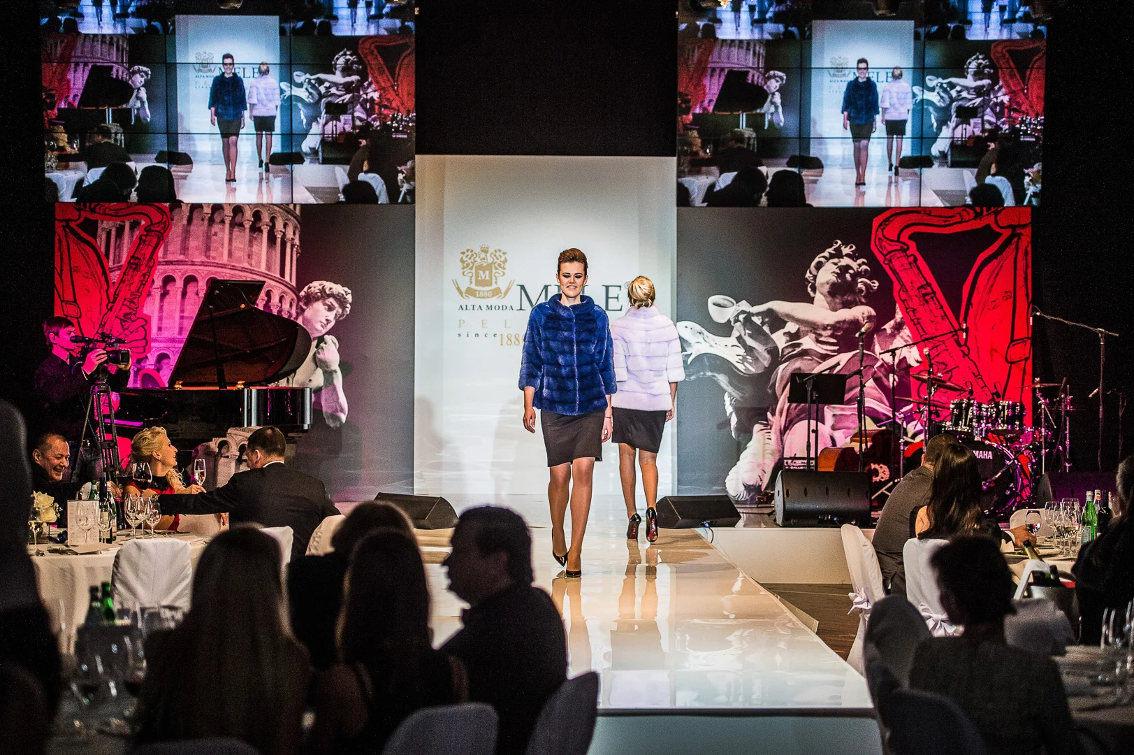 People Seated at Tables – Professional Event Reportage