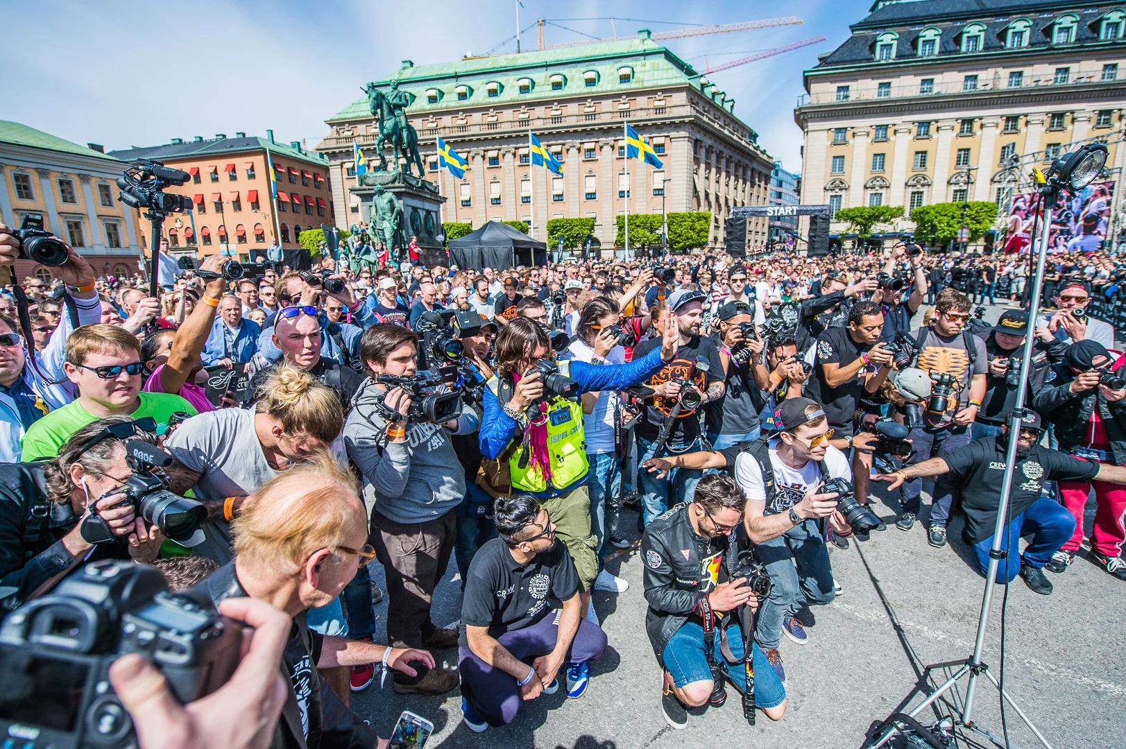Men Gathering – Professional Event Reportage