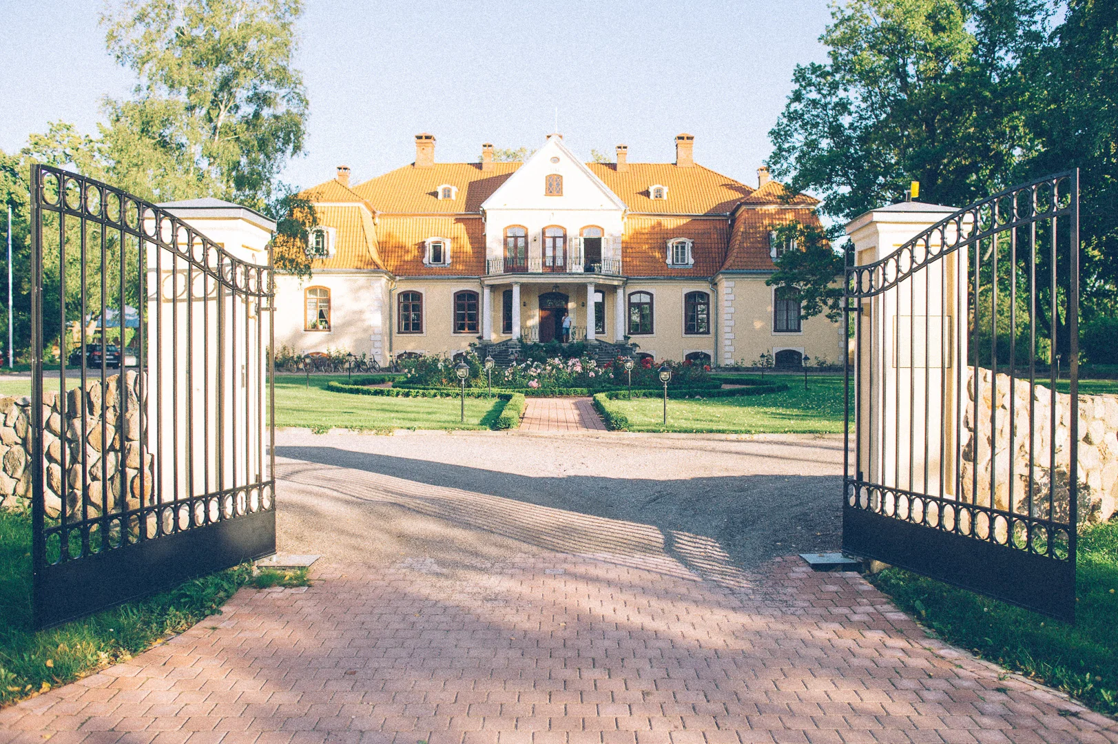Farmhouse, Countryside – Building Photography