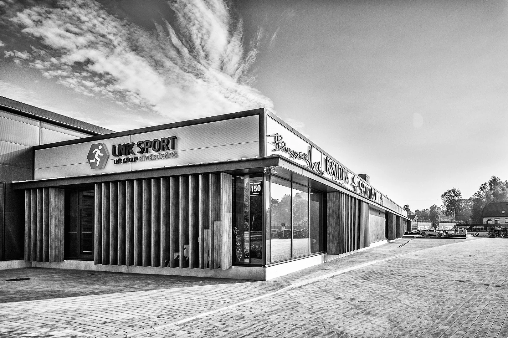 Modern Facade, Architecture – Real Estate Exterior Image