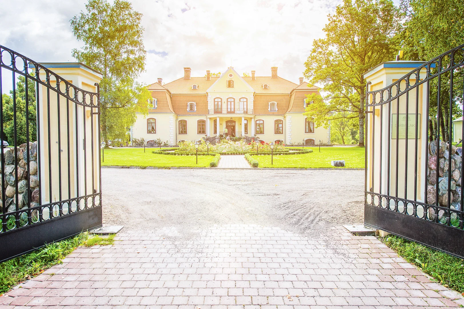 Farmhouse, Countryside, Farmhouse – Architectural Exterior Photography