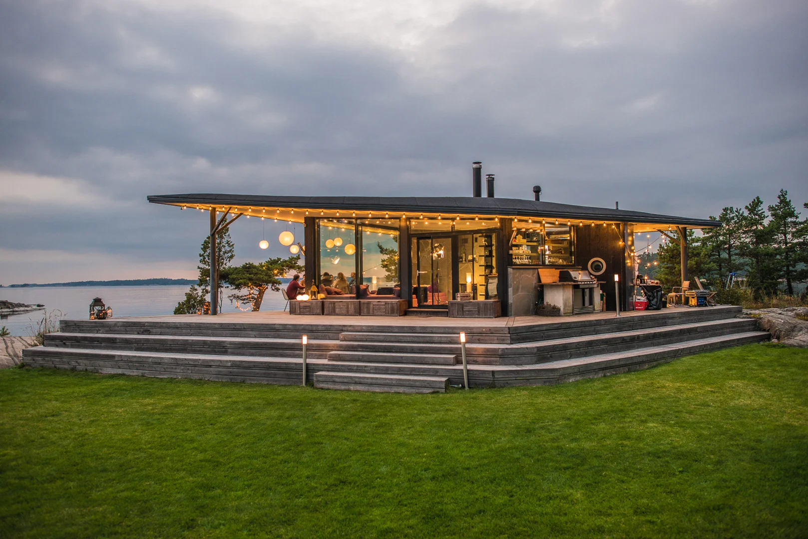 Modern Architecture, Terrace – Real Estate Exterior Image