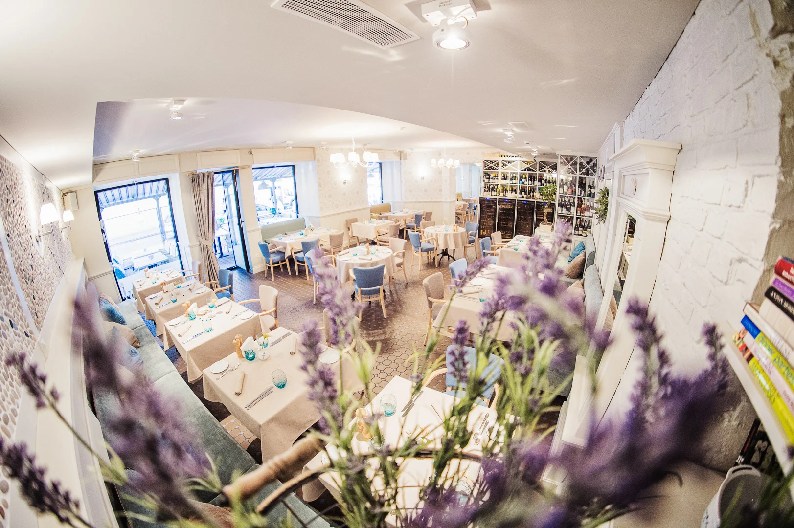 Interior: Bright Restaurant with Tables – Interior Design Photography