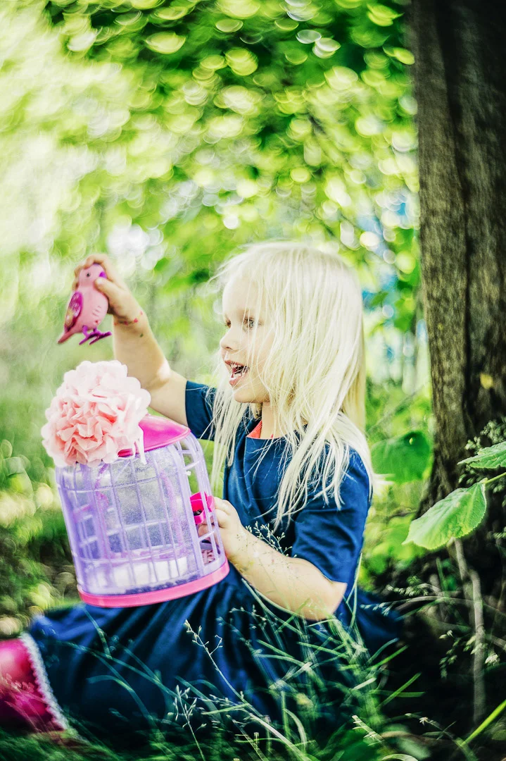 Child in Forest, Kids Portrait – Family Photography Portfolio