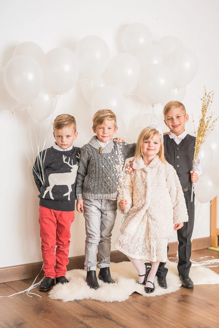 Two Children in a Winter-Themed Studio Setting – Family Photography Portfolio