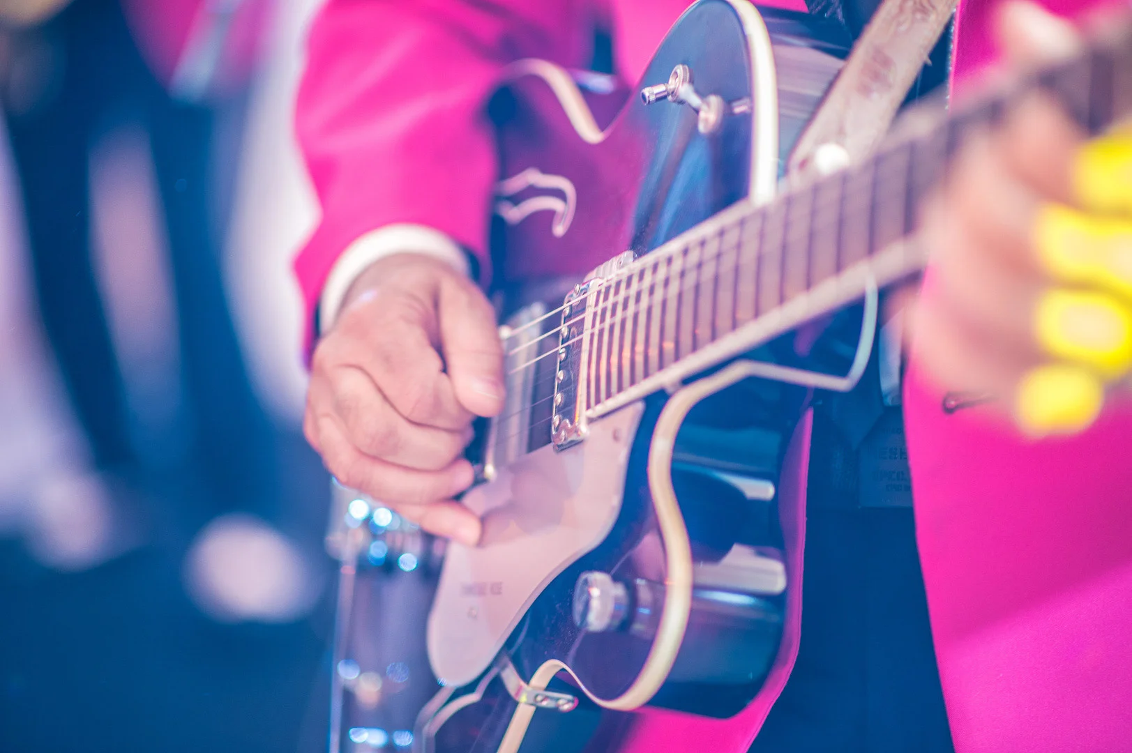 Stage Lighting, Musician – Stage Photography