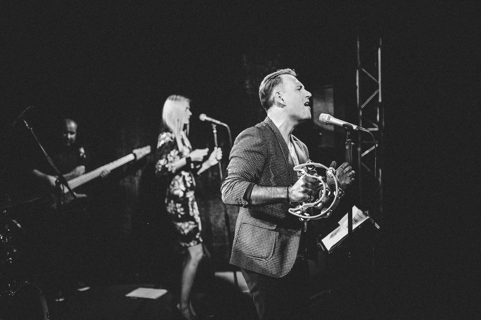 Stage Lighting, Musician, Backstage Feel – Concert Photography