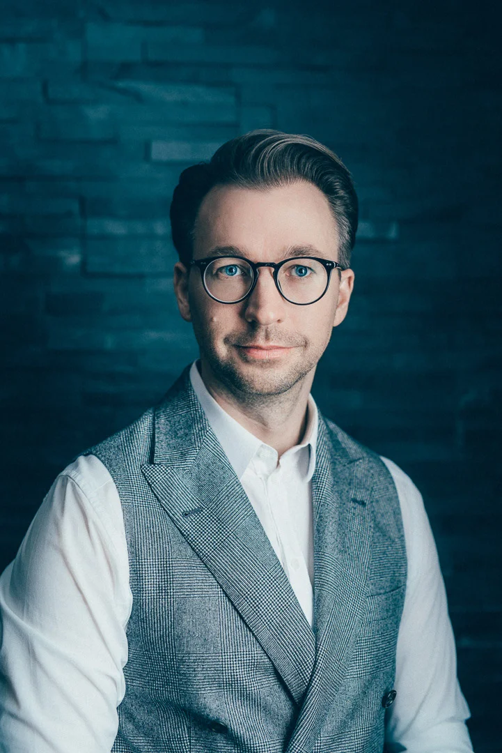 Man in Suit Portrait, Studio Photography – Business Portrait Portfolio