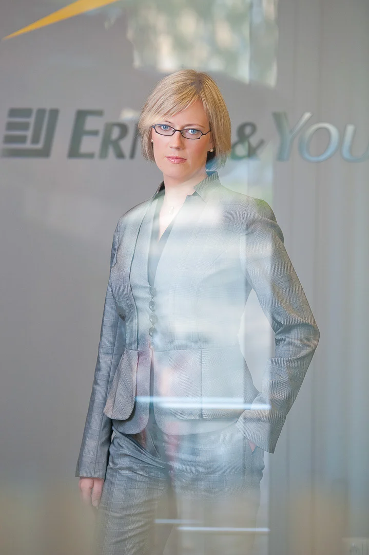 Woman Portrait, Business Style Outfit – Business Portrait Portfolio