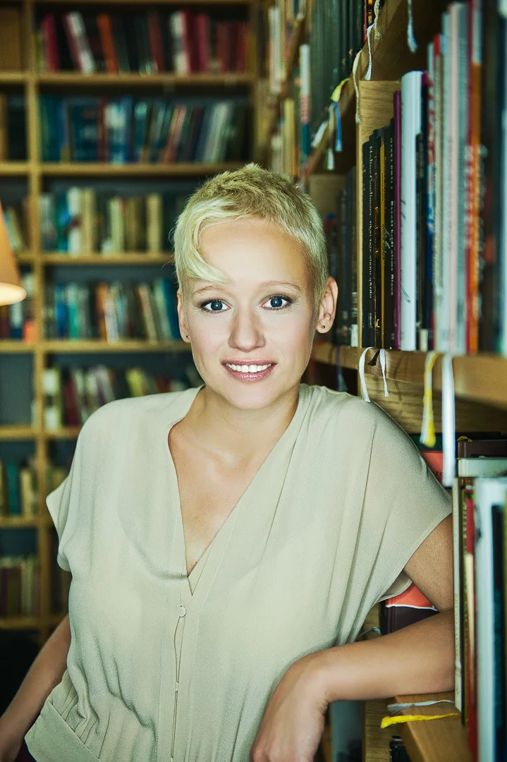 Portrait: Sample of a Woman's Photography – Business Portrait Portfolio