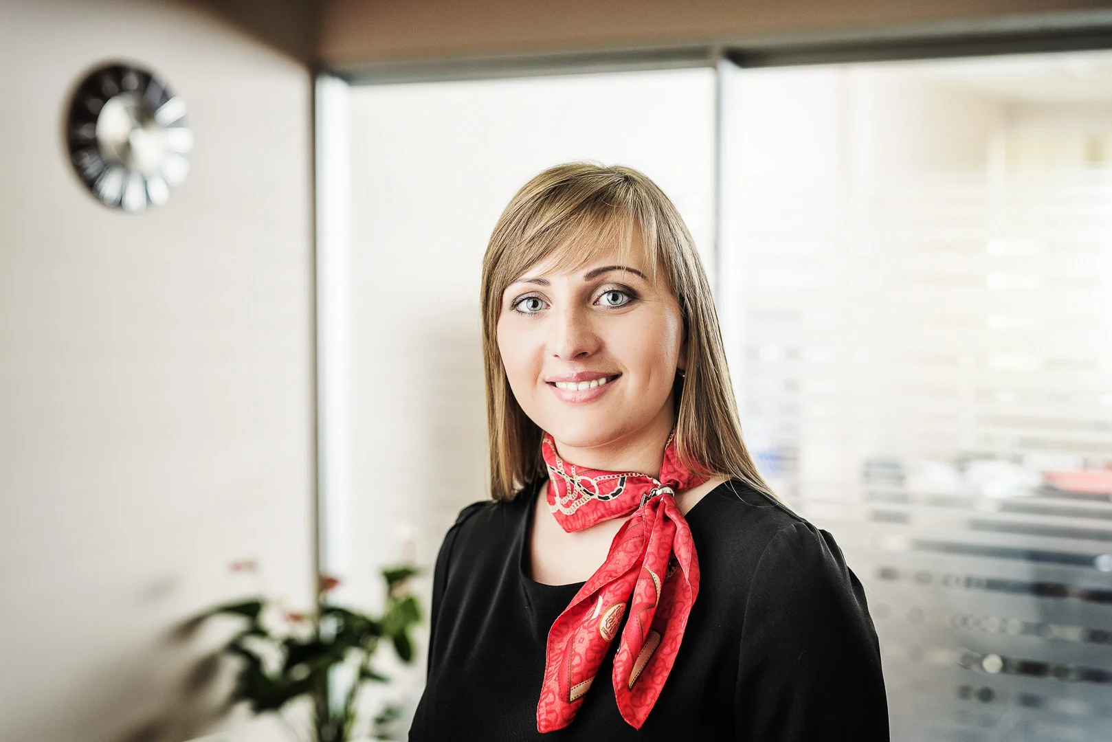 Portrait: Business Portrait of a Woman – Professional Portrait Photography