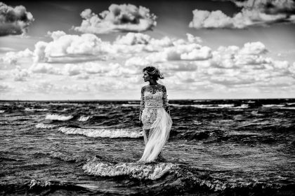 Wedding Dress, Countryside – Wedding Photography Portfolio