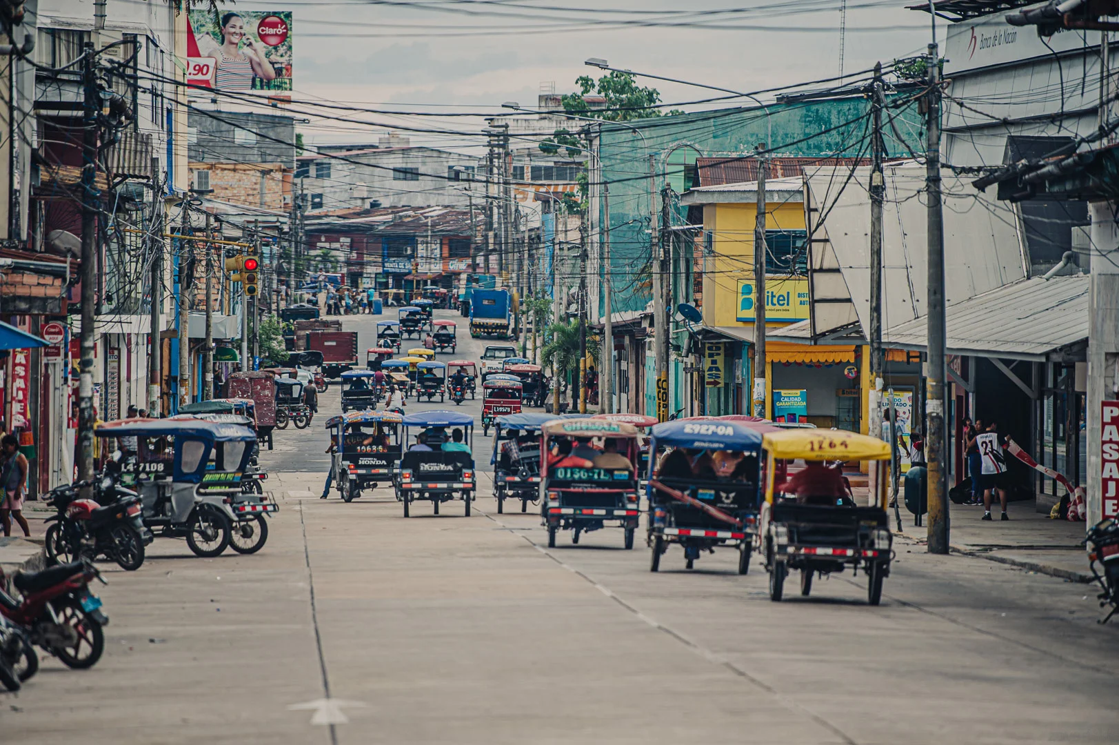 City Street Traffic, Vehicles – Travel Photography Portfolio