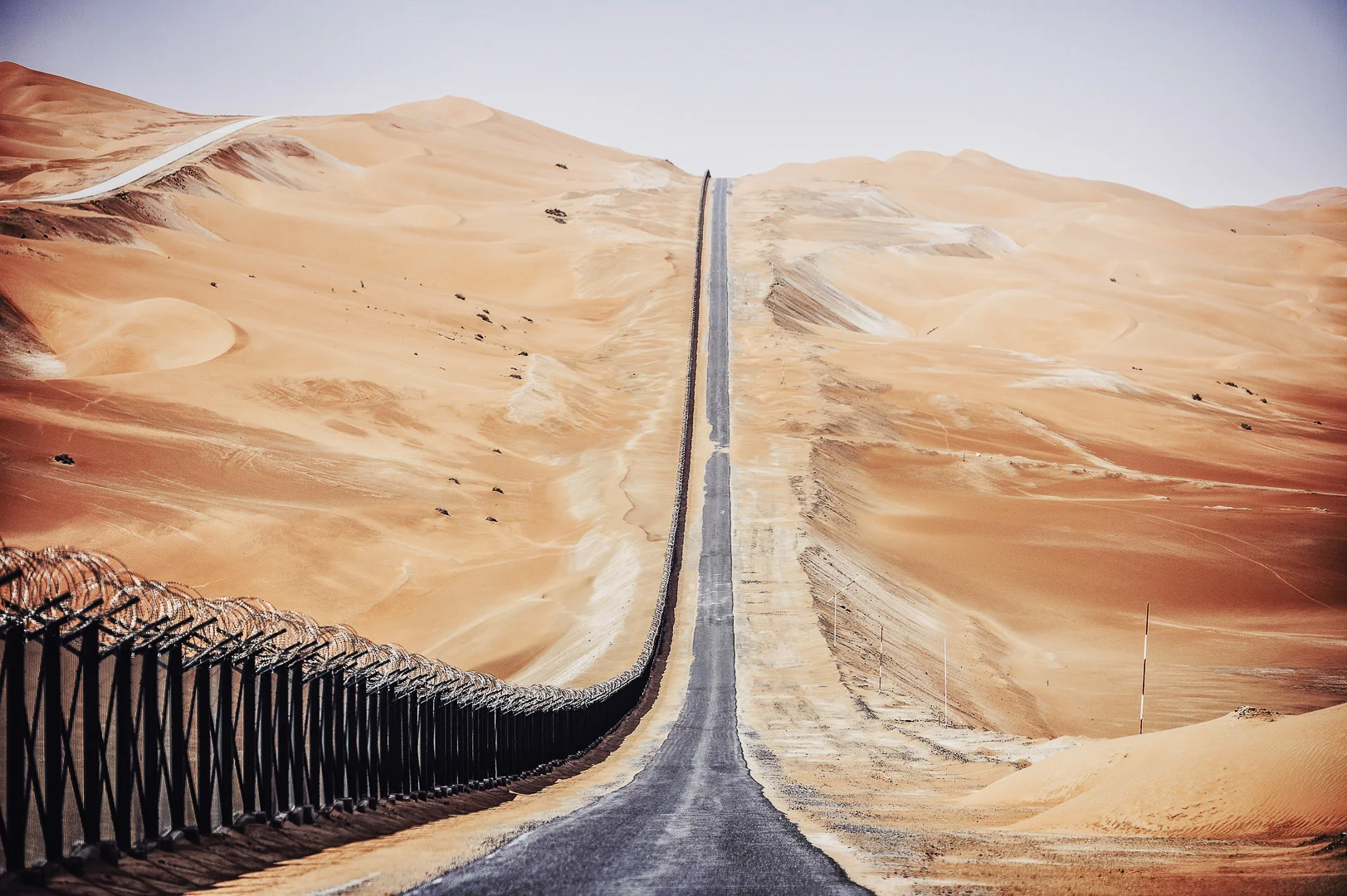 Red Sand Dunes and Desert Sunset – Landscape Photography