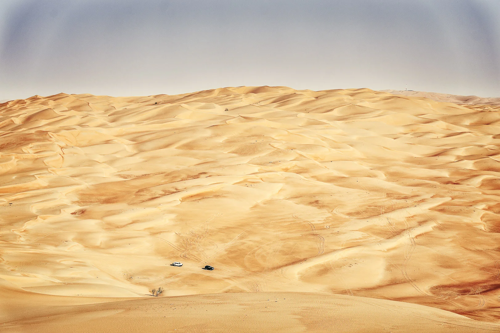 Red Sand Dunes, Desert Landscape – Travel Photography Portfolio