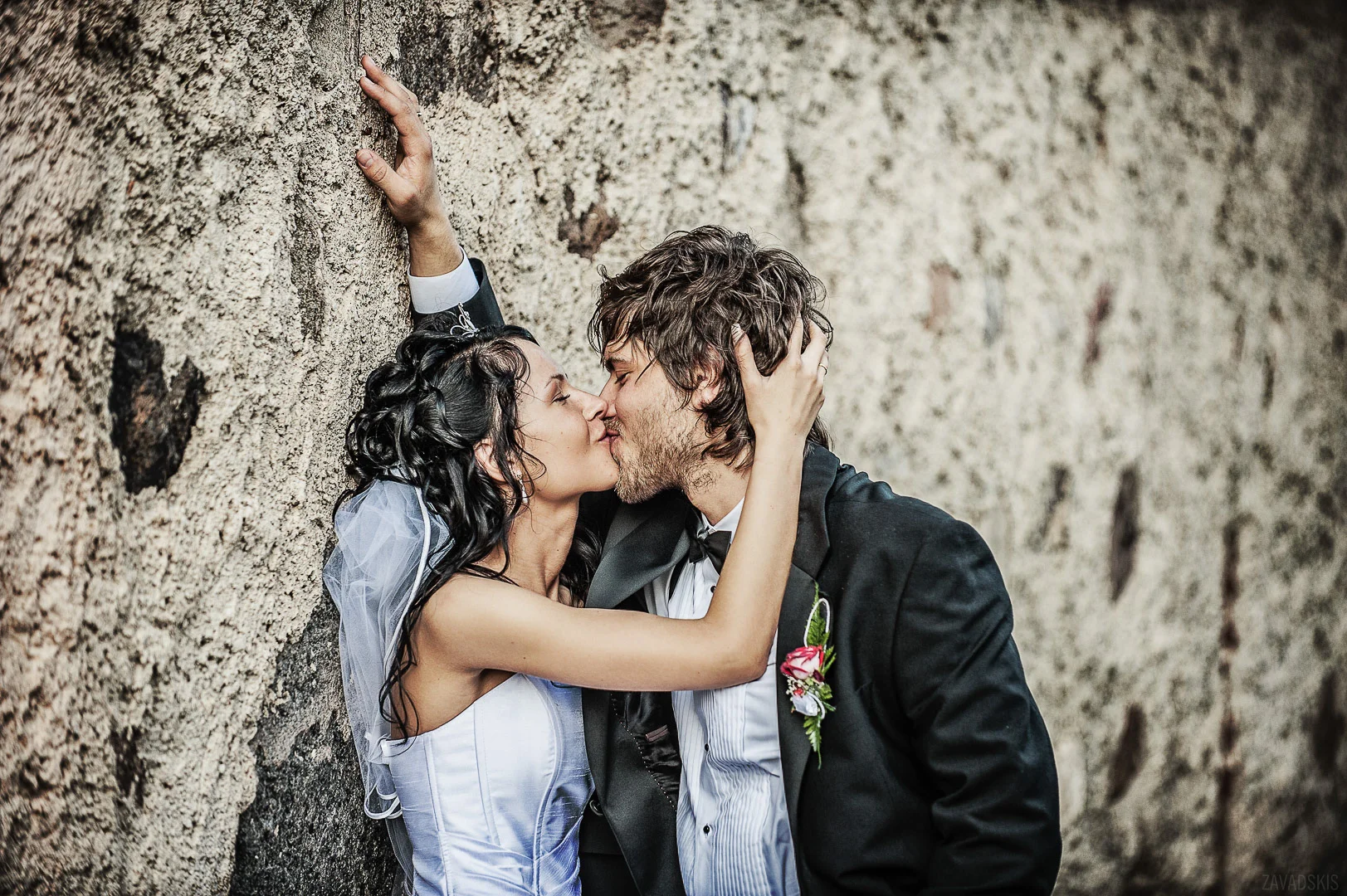 Wedding Photograph: Happy Couple in Garden, Atmospheric Frame – Romantic Wedding Image
