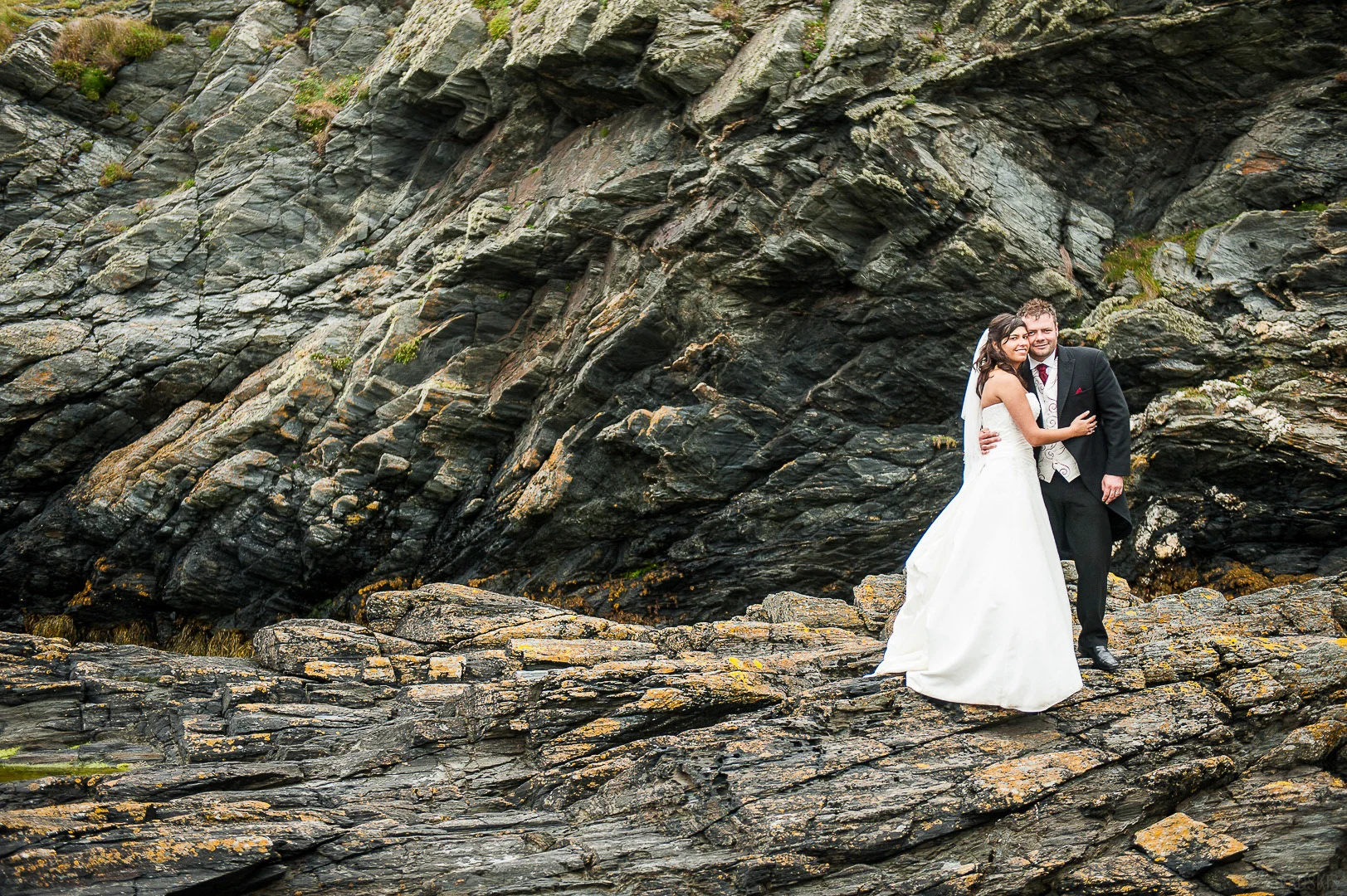 Happy Couple in Garden, Atmospheric Frame – Bride and Groom Photography